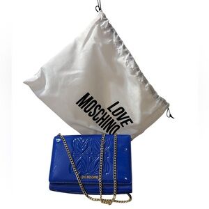 🔥NWT Love Moschino Purple Crossbody/Clutch Bag🔥